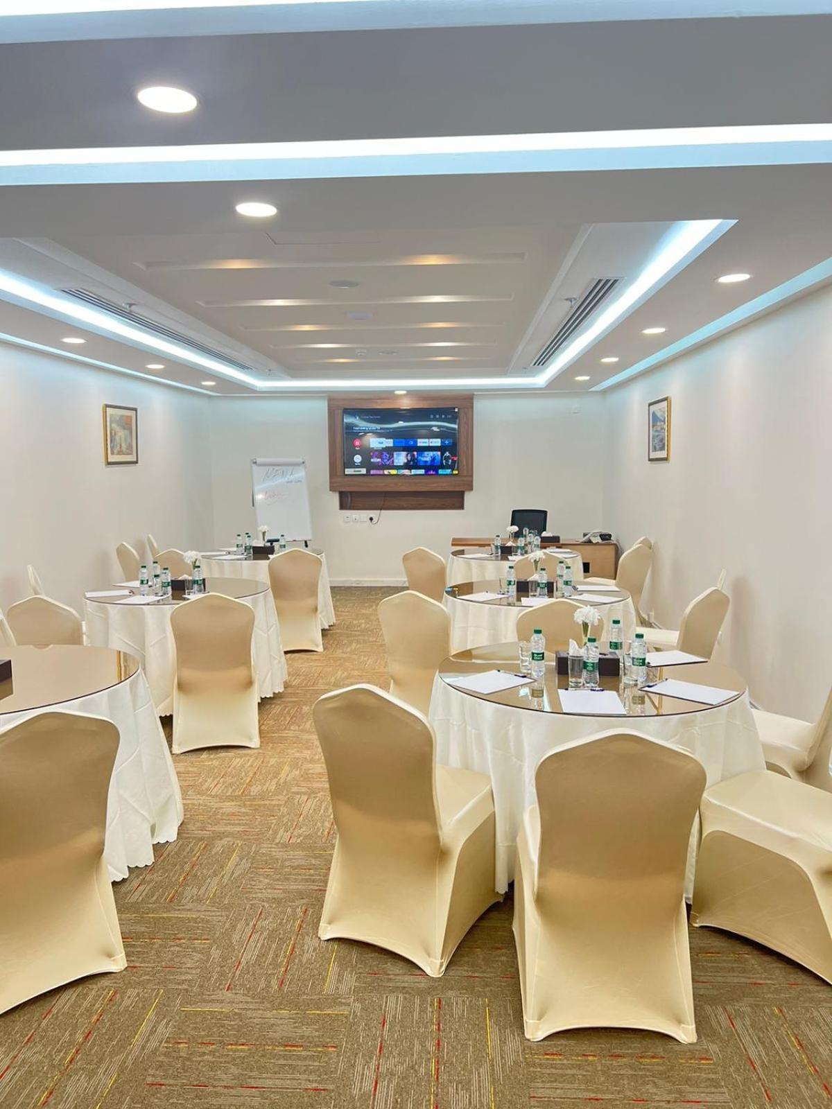 Mena East Suites Dammam Exterior photo